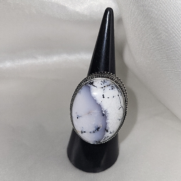 Jewelry - Elegant Dendradic Opal Ring